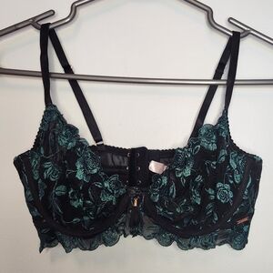 La Vie En Rose 36B/80B Sexy Lace Bra, Green/Black, Floral